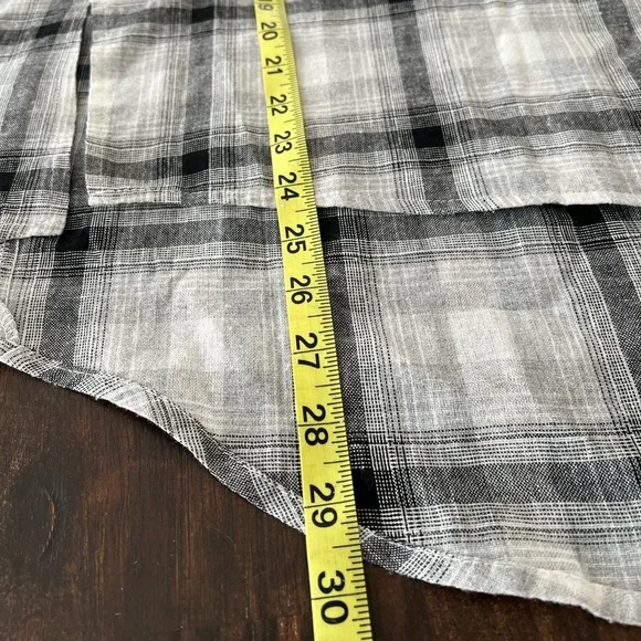 POL Oversized Black and Gray Plaid Button-Down High Low Tunic Top Size Small - Picture 7 of 8